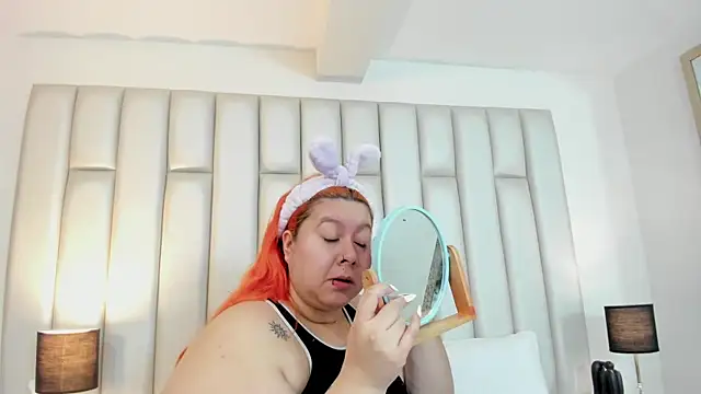 aandreaperez online show from November 2025 11:42:02 AM