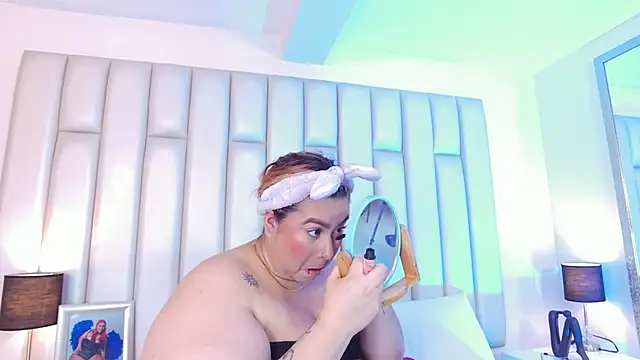 aandreaperez online show from February 2026 11:39:01 AM