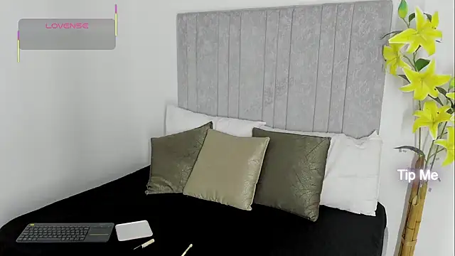 EmilySumer online show from September 2025 05:46:02 PM