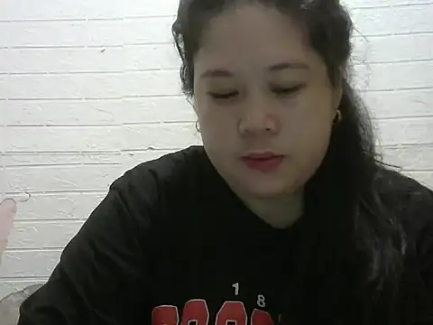 Snapshot of hotsexylyn chatting on September 2025 08:47:01 AM hotsexylyn online show from September 2025 08:47:01 AM