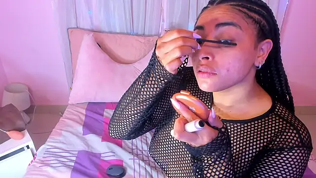 Snapshot of Kirara_22 chatting on January 2025 04:01:01 AM Kirara 22 online show from January 2025 04:01:01 AM