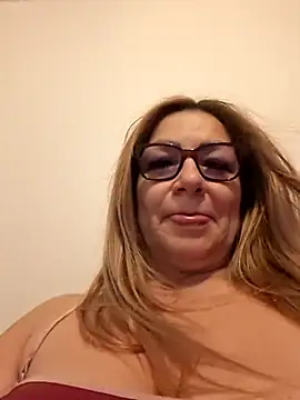 Snapshot of gisela27 chatting on March 2026 03:25:01 AM gisela27 online show from March 2026 03:25:01 AM