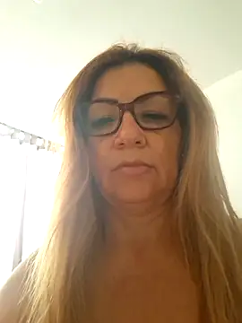 Snapshot of gisela27 chatting on April 2026 10:07:02 PM gisela27 online show from April 2026 10:07:02 PM