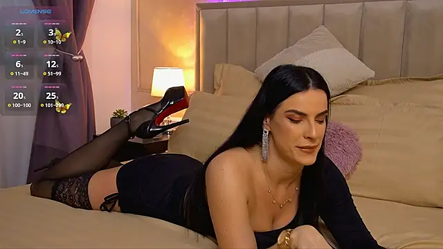 Snapshot of SereneRhodes chatting on December 2024 06:43:01 AM SereneRhodes online show from December 2024 06:43:01 AM