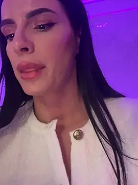 Snapshot of SereneRhodes chatting on February 2025 03:18:02 PM SereneRhodes online show from February 2025 03:18:02 PM