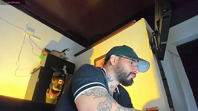 CamiloGray  online show from September 2025 11:23:02 AM