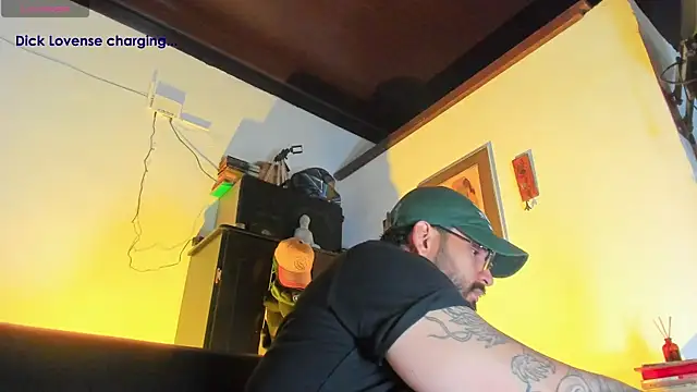 CamiloGray  online show from November 2025 01:44:01 PM