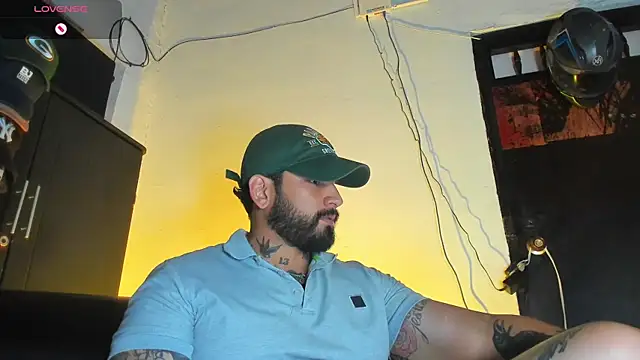 CamiloGray  online show from December 2025 02:45:02 PM