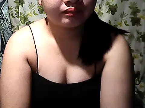 Snapshot of Seductive_Aria chatting on January 2025 04:06:01 PM Seductive Aria online show from January 2025 04:06:01 PM