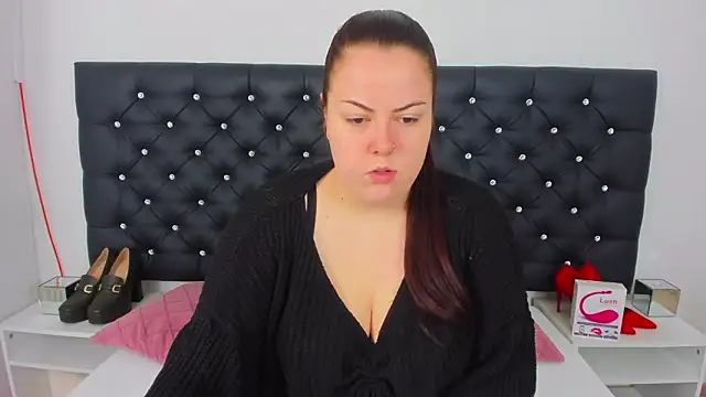 Snapshot of EvaLick chatting on December 2024 05:16:01 AM EvaLick online show from December 2024 05:16:01 AM