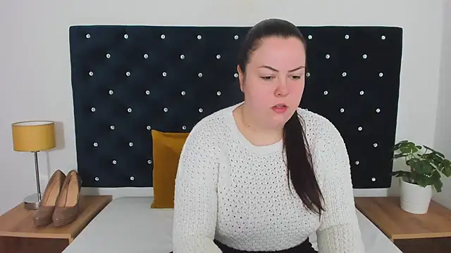 Snapshot of EvaLick chatting on March 2025 05:52:02 AM EvaLick online show from March 2025 05:52:02 AM