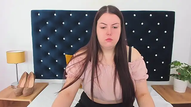 Snapshot of EvaLick chatting on March 2025 06:03:02 AM EvaLick online show from March 2025 06:03:02 AM