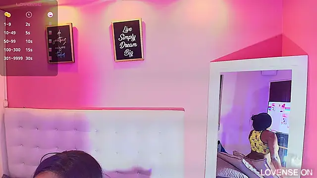 hornyhousekeeper  online show from March 2025 01:01:02 PM