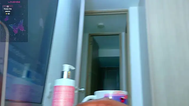 hornyhousekeeper  online show from March 2026 12:44:01 PM