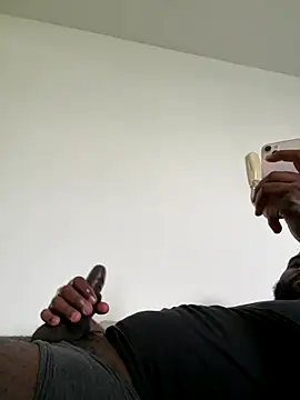 Snapshot of waakenda chatting on December 2025 08:35:01 PM waakenda online show from December 2025 08:35:01 PM