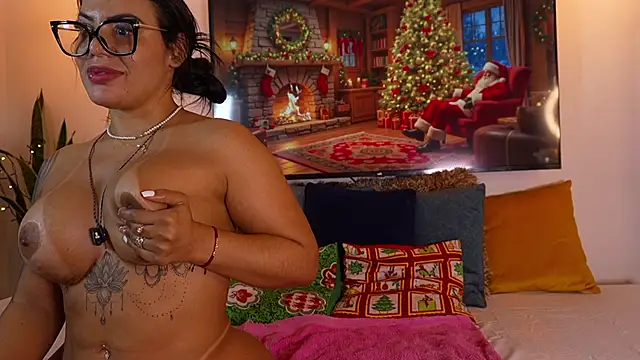 Snapshot of anyiled_hot chatting on December 2024 08:18:01 AM anyiled hot online show from December 2024 08:18:01 AM