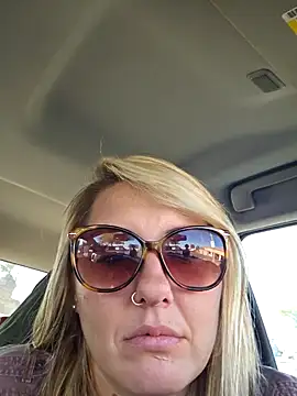 SheIsSomething online show from January 2025 10:33:01 PM