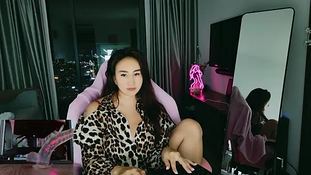 Snapshot of AsianQueens chatting on December 2025 03:09:02 PM AsianQueens online show from December 2025 03:09:02 PM