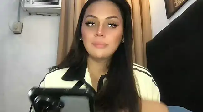 Snapshot of _MissKhimberlyXxx_ chatting on February 2025 08:39:01 PM MissKhimberlyXxx online show from February 2025 08:39:01 PM