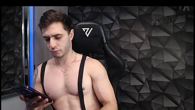 Latino stud4u online show from September 2025 11:59:01 PM