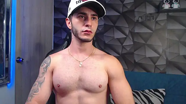 Latino stud4u online show from October 2025 01:31:02 AM