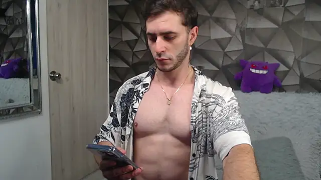 Snapshot of Latino_stud4u chatting on January 2026 11:18:01 PM Latino stud4u online show from January 2026 11:18:01 PM