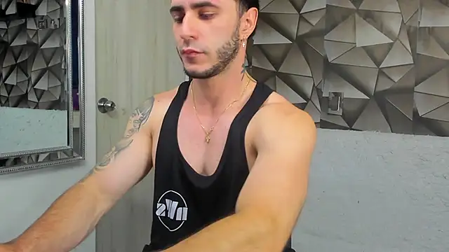 Snapshot of Latino_stud4u chatting on January 2026 01:33:02 AM Latino stud4u online show from January 2026 01:33:02 AM