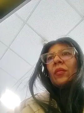 Snapshot of aisha_latina chatting on May 2026 03:29:01 PM aisha latina online show from May 2026 03:29:01 PM
