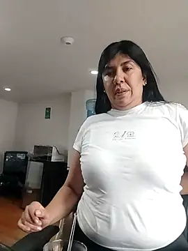 Snapshot of aisha_latina chatting on May 2026 03:51:01 PM aisha latina online show from May 2026 03:51:01 PM
