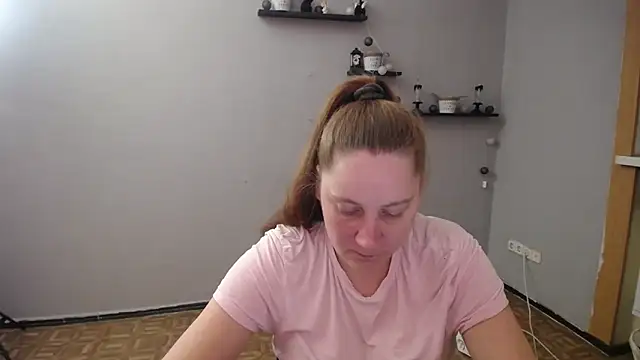 JosieJun  online show from September 2025 07:30:02 PM