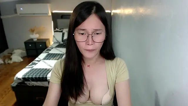 AmazingLuchie online show from May 2026 05:27:02 AM