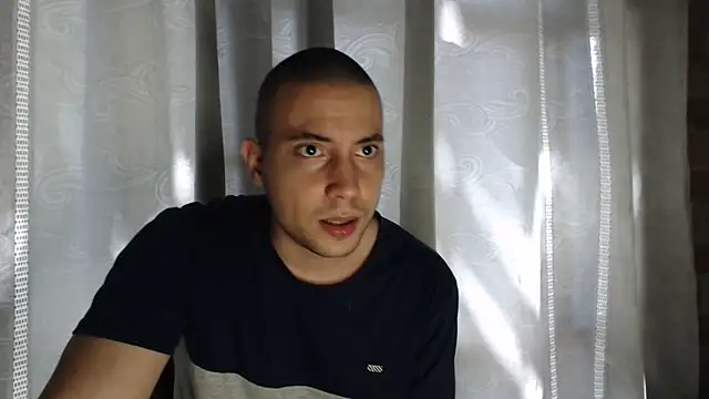 Armando 2002 online show from November 2025 05:52:01 PM