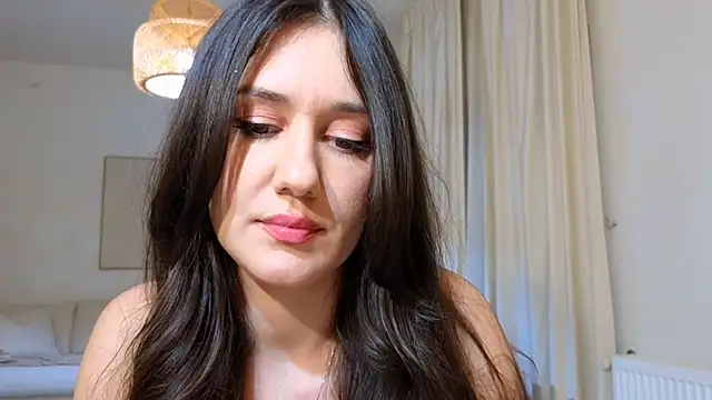 diamond desiree online show from February 2025 01:45:02 AM