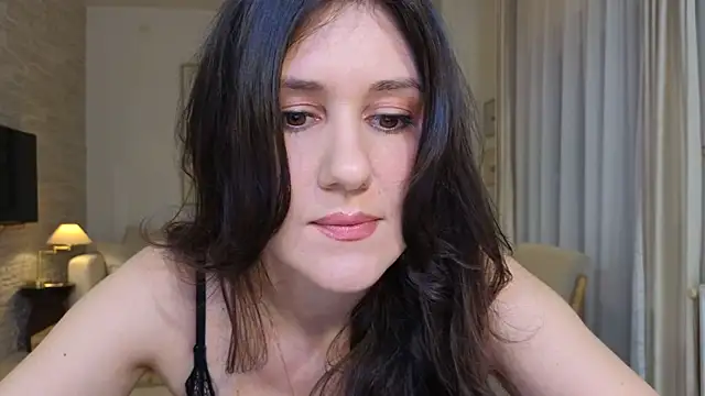 Snapshot of diamond_desiree chatting on June 2026 09:49:01 PM diamond desiree online show from June 2026 09:49:01 PM