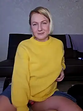 Snapshot of Marushka chatting on January 2025 02:13:02 PM Marushka online show from January 2025 02:13:02 PM