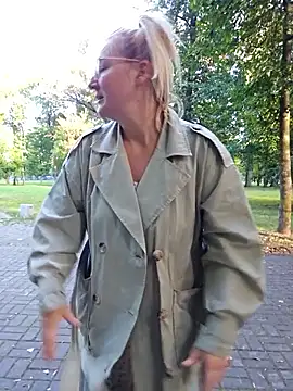 Snapshot of Marushka chatting on September 2025 05:53:02 AM Marushka online show from September 2025 05:53:02 AM