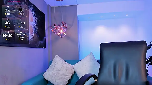 miataylorr1 online show from March 2026 12:22:01 PM