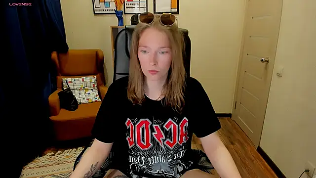  fiona Love online show from May 2026 08:04:04 PM