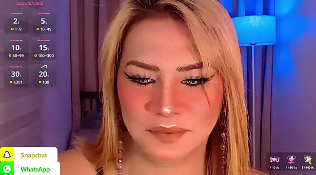 QUEEN GIAMOORE69 online show from January 2025 07:39:01 PM