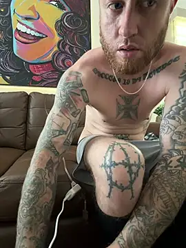Mackwood89 online show from June 2026 04:28:01 PM