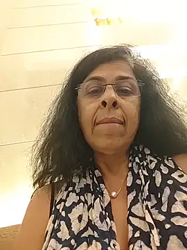 Susannemilf online show from February 2026 02:47:01 PM