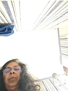 Susannemilf online show from March 2026 05:52:01 AM