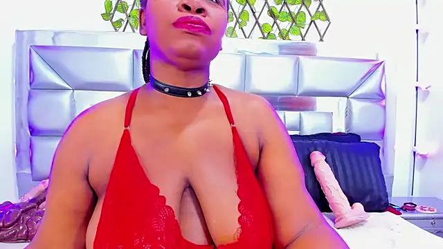 Snapshot of SweeT_Ebonyyx chatting on October 2025 02:21:02 AM SweeT Ebonyyx online show from October 2025 02:21:02 AM