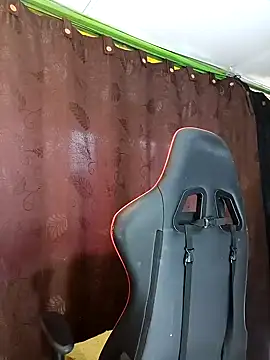 mia anyeli online show from December 2024 04:06:01 PM