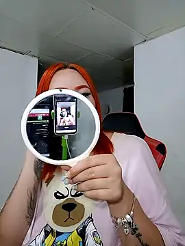 mia anyeli online show from December 2024 06:13:01 PM