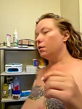 julimonroe online show from September 2025 03:35:01 PM