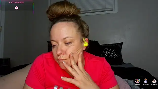 julimonroe online show from December 2025 03:12:01 AM