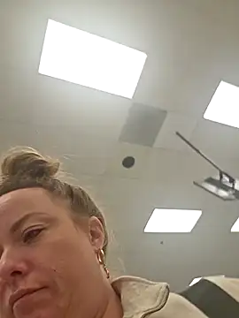 julimonroe online show from March 2026 02:11:01 AM