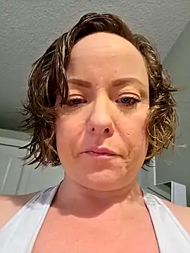 julimonroe online show from May 2026 02:14:01 PM