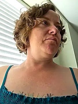 julimonroe online show from May 2026 04:04:02 PM